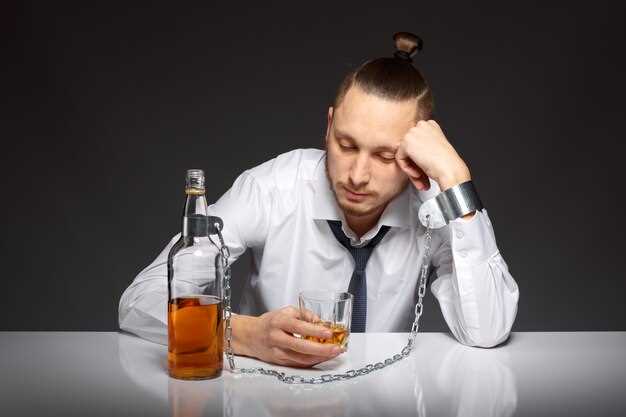 Can pantoprazole be taken with alcohol